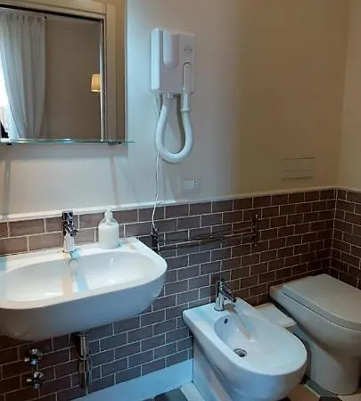 Residenza Maritti Contemporarysuite בית הארחה 2*