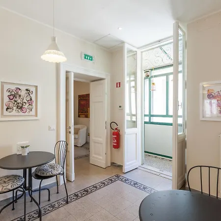 בית הארחה Residenza Maritti Contemporarysuite